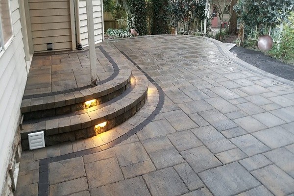 brick-patio-with-Lighted-Steps